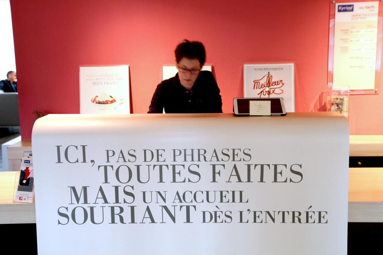 Kyriad Tours Sud - Chambray Les Tours Exterior foto